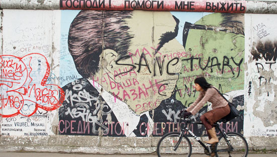 Feb 15, 2006; Berlin, GERMANY; (File Photo. Date Unknown) What's left of the Berlin Wall is one of the attractions of Germany's largest city, which is also the political and cultural centre of the country. Berlin is one of the cities where the 2006 World Cup of Soccer will take place. Mandatory Credit: Photo by Peter Bennett/eyevine /ZUMA Press. (Â¬Â©) Copyright 2006 by eyevine (Peter Bennett/eyevine)