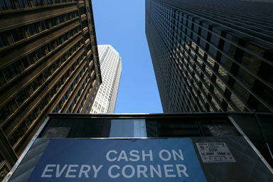 JP Morgan headquarters is at right in this March 2008 photo. Now-defunct Bear Stearns' headquarters is at center.