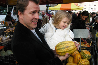 Colin Beavan and his daughter at the market