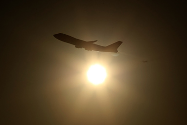 A Qantas 747 aircraft takes off from Sydney airport August 19, 2009. (REUTERS / Tim Wimborne)