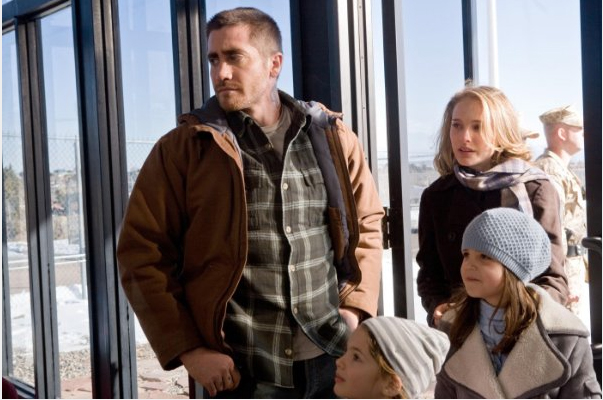 Jake Gyllenhaal, Natalie Portman, Taylor Geare and Bailee Madison in "Brothers."