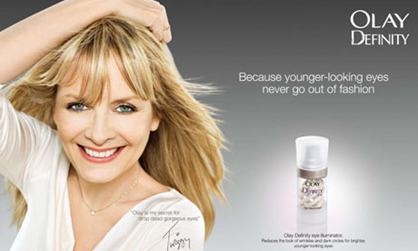 Twiggy's banned Olay ad