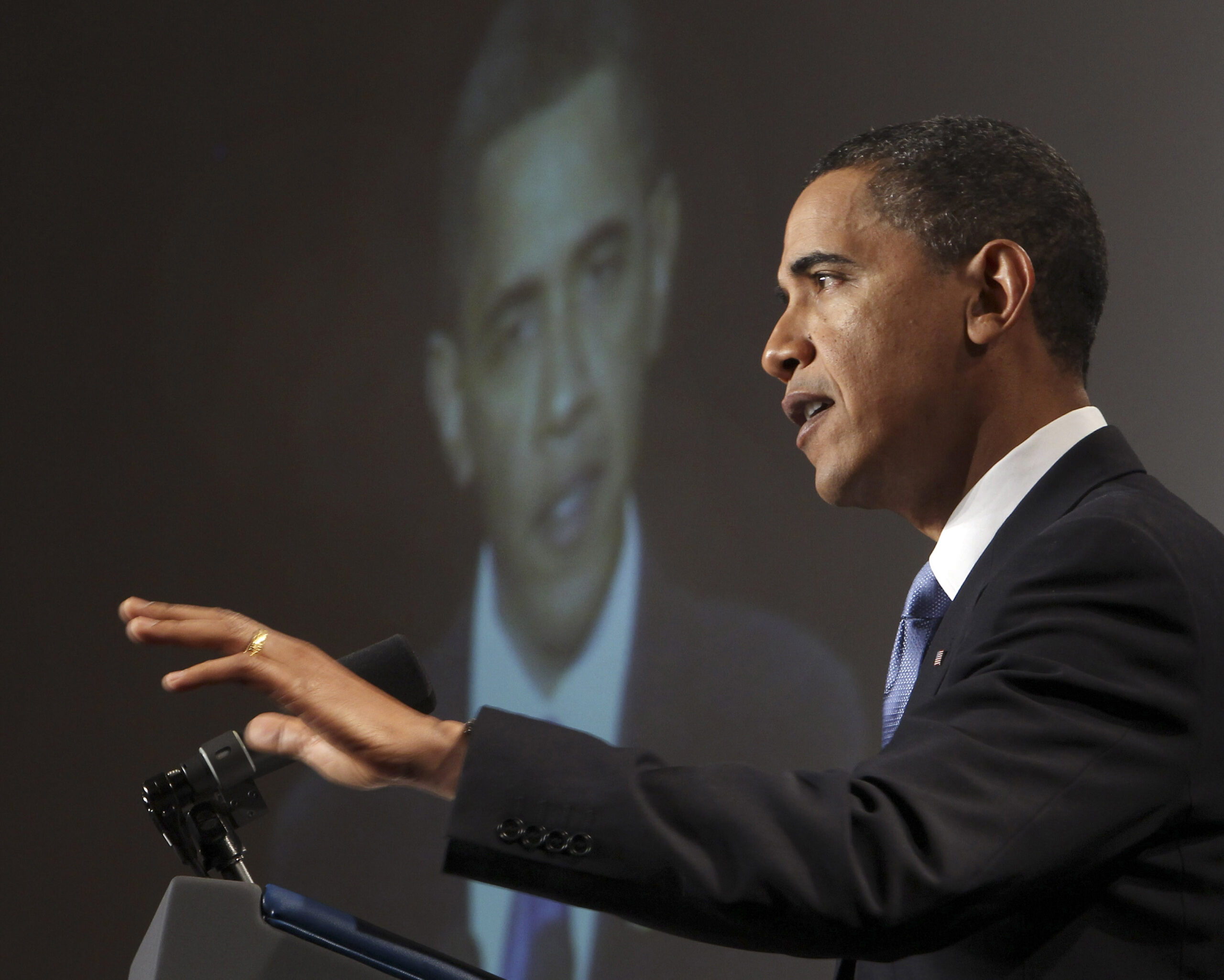 U.S. President Barack Obama speaks at the GOP House Issues Conference in Baltimore, Maryland, January 29, 2010.  REUTERS/Larry Downing  (UNITED STATES - Tags: POLITICS) (Reuters)