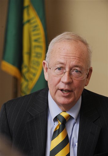 Kenneth  Starr talks with reporters Monday, Feb. 15, 2010 in Waco Texas. Tthe former independent counsel whose work led to the impeachment of President Bill Clinton, was named president of Baylor University.  Starr, 63,  is the dean of Pepperdine Universitys School of Law in Malibu, Calif., and  will become Baylors 14th president. (AP Photo/Waco Tribune Herald, Rod Aydelotte) (AP)