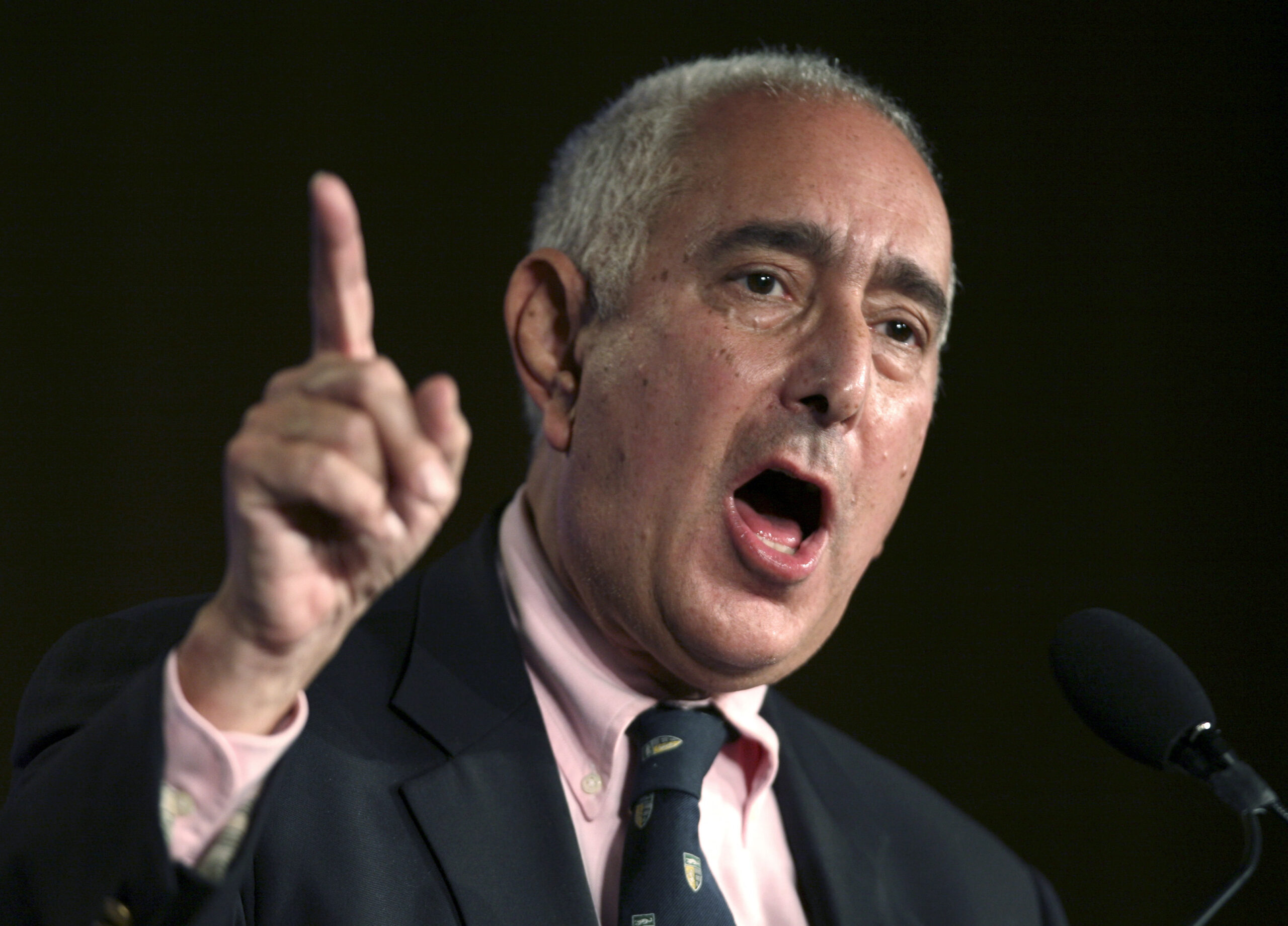 Comedian and actor Ben Stein addresses the Family Research Council "Values Voter Summit" in Washington, October 19, 2007.    REUTERS/Hyungwon Kang (UNITED STATES) (Reuters)