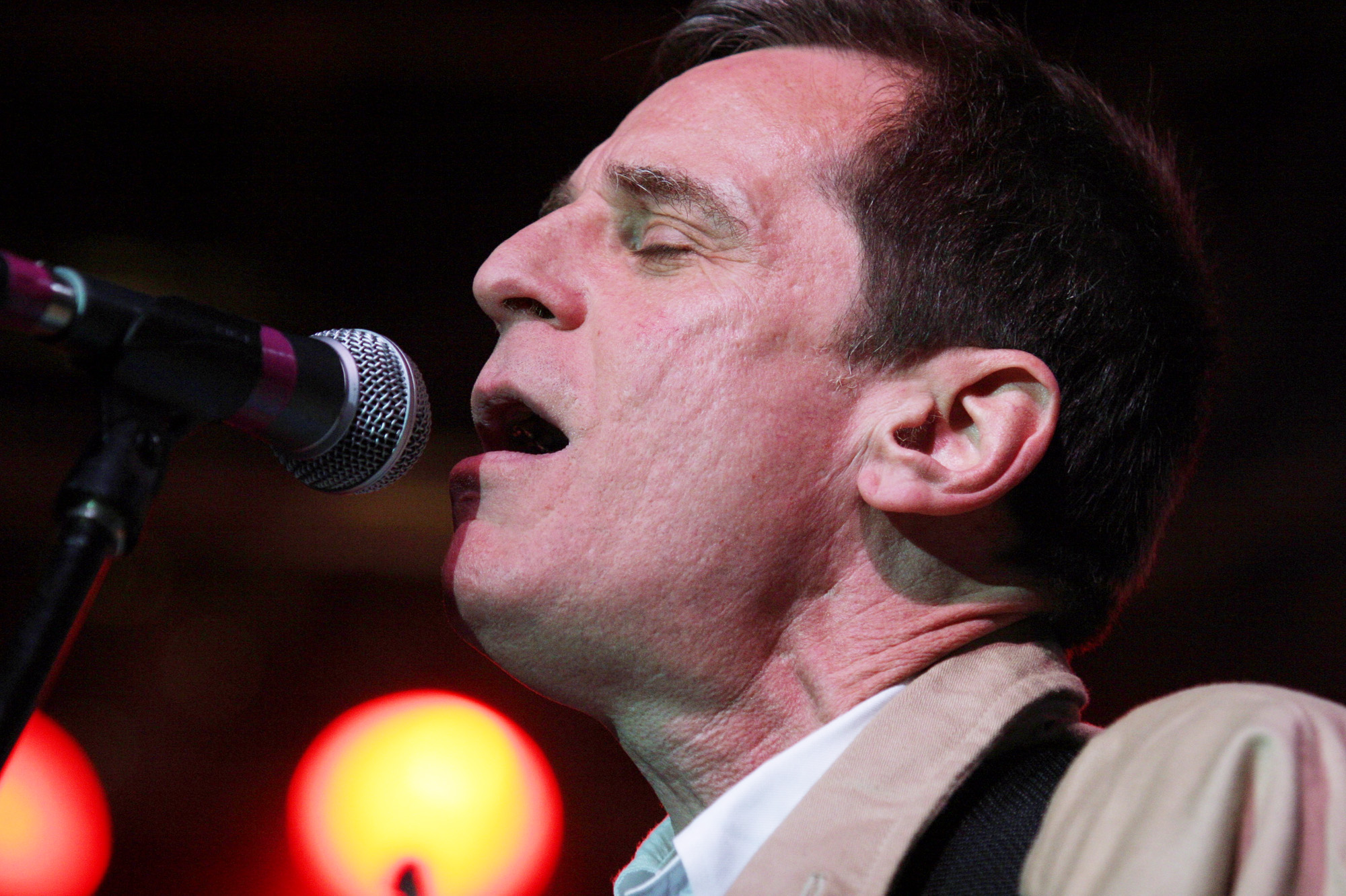 Alex Chilton of the 1970's rock band 'Big Star' performs at the South by Southwest Music Festival in Austin, Texas, Friday, March 19, 2004. The Memphis-based group is currently working on a new album.(AP Photo/Jack Plunkett) (Associated Press)