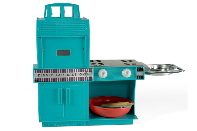 <a href="/food/2010/02/28/why_we_love_the_easy_bake_oven/slideshow.html" class="invokeSlideshow">View a slide show</a>