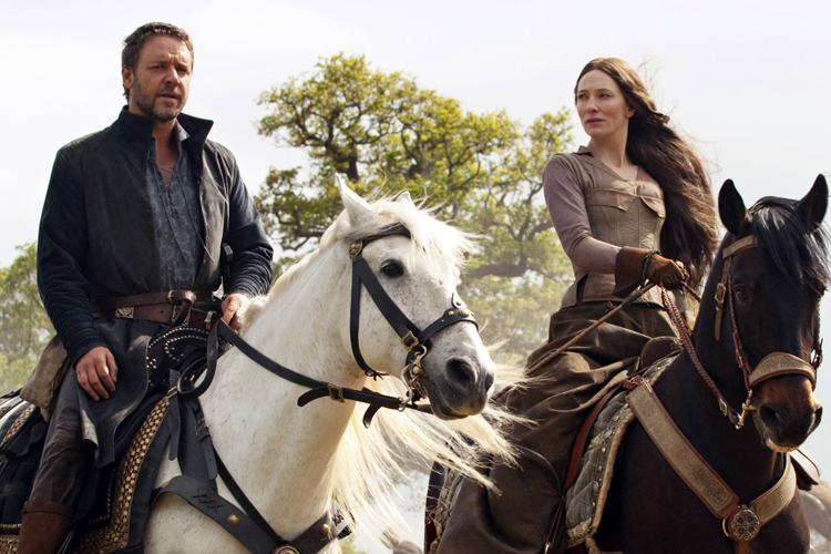 Russell Crowe and Cate Blanchett in "Robin Hood"