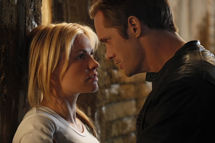 Anna Paquin and Alexander Skarsgard in "True Blood"