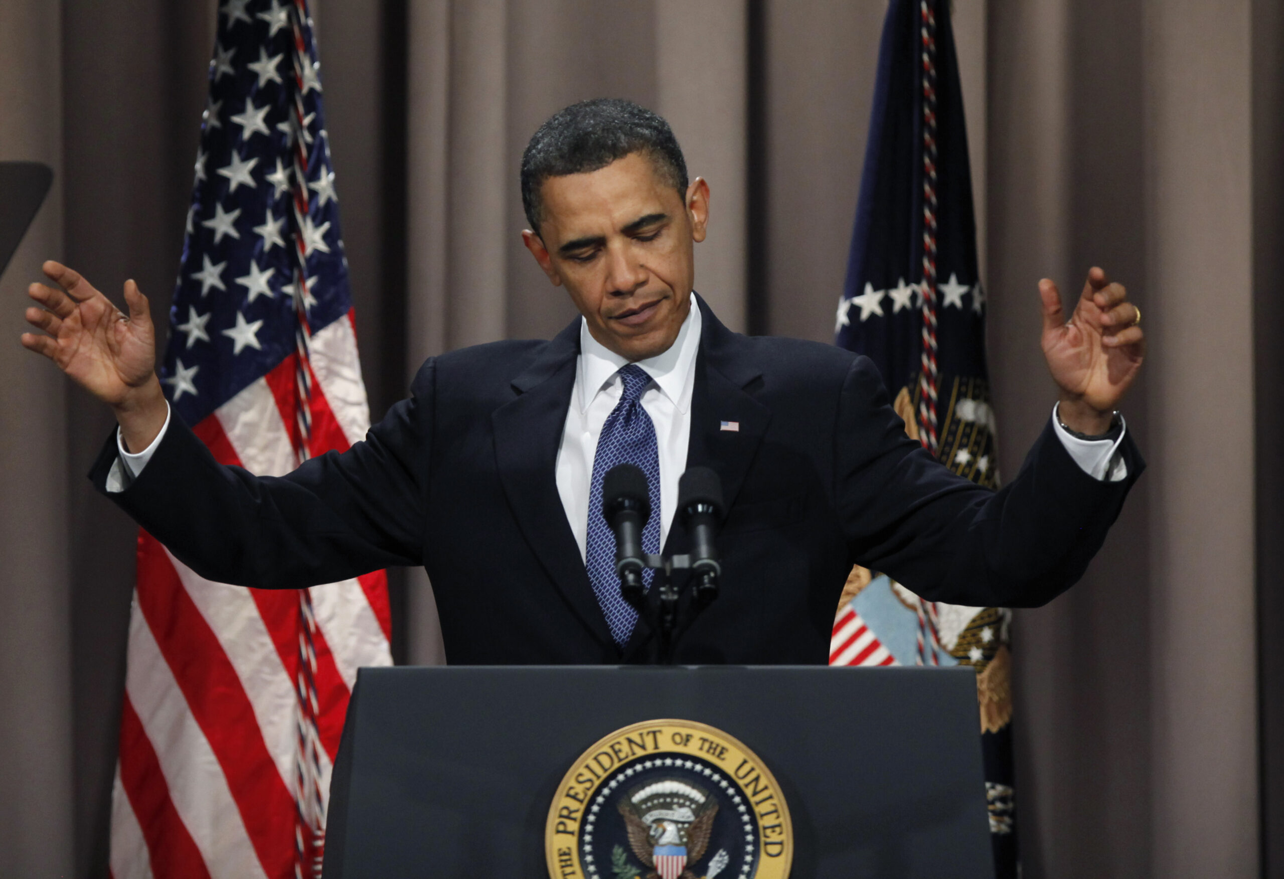 U.S. President Barack Obama speaks at Cooper Union in New York April 22, 2010.  Obama directly challenged Wall Street in a speech on Thursday on fixing the financial system, promoting proposals targeting audiences ranging from rival Republicans to angry voters. REUTERS/Natalie Behring (UNITED STATES - Tags: POLITICS PROFILE BUSINESS) (Reuters)