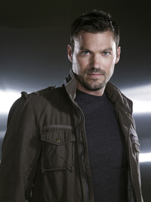 TERMINATOR: THE SARAH CONNOR CHRONICLES: Derek Reese (Brian Austin Green) fights alongside the Connors on the second season of TERMINATOR: THE SARAH CONNOR CHRONICLES premiering Monday, Sept. 8 (8:00-9:00 PM ET/PT) on FOX. ©2008 FOX Broadcasting Co. CR: Frank Ockenfels/FOX ((2975))
