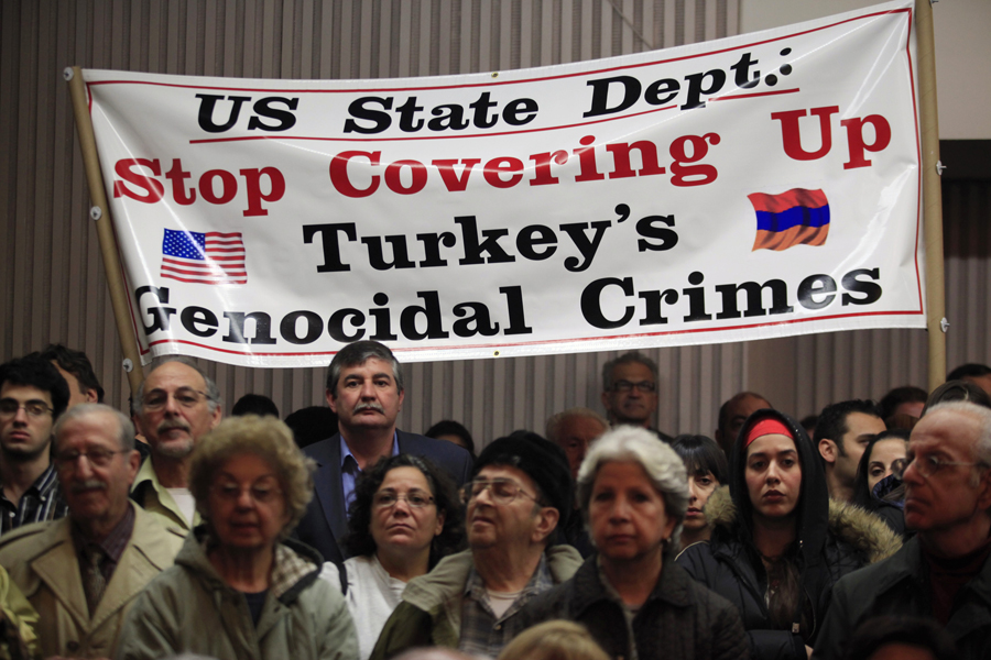 Armenian Americans and people against genocide gather to commemorate the 95th anniversary of the World War One killing of Armenians by Ottoman Turks and a call for it to be termed a genocide in New York City April 25, 2010. Turkey rejects the term and denies that up to 1.5 million Armenians died. It says many Muslim Turks and Kurds, as well as Christian Armenians, were killed in inter-communal violence as Russian forces invaded eastern Anatolia during World War One. REUTERS/Jessica Rinaldi (UNITED STATES - Tags: ANNIVERSARY POLITICS SOCIETY) (Â© Jessica Rinaldi / Reuters)