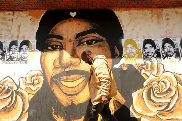 A mural of Oscar Grant in Oakland, Calif. (AP)