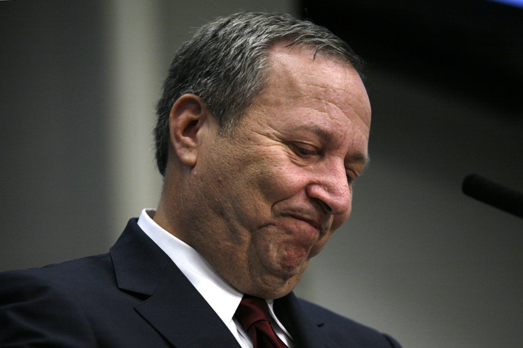 Lawrence Summers, director of the White House National Economic Council, pauses while delivering a speech on "Responding to an Historic Economic Crisis: The Obama Program," at the Brookings Institution in Washington March 13, 2009.  REUTERS/Molly Riley  (UNITED STATES POLITICS BUSINESS) (Â© Molly Riley / Reuters)