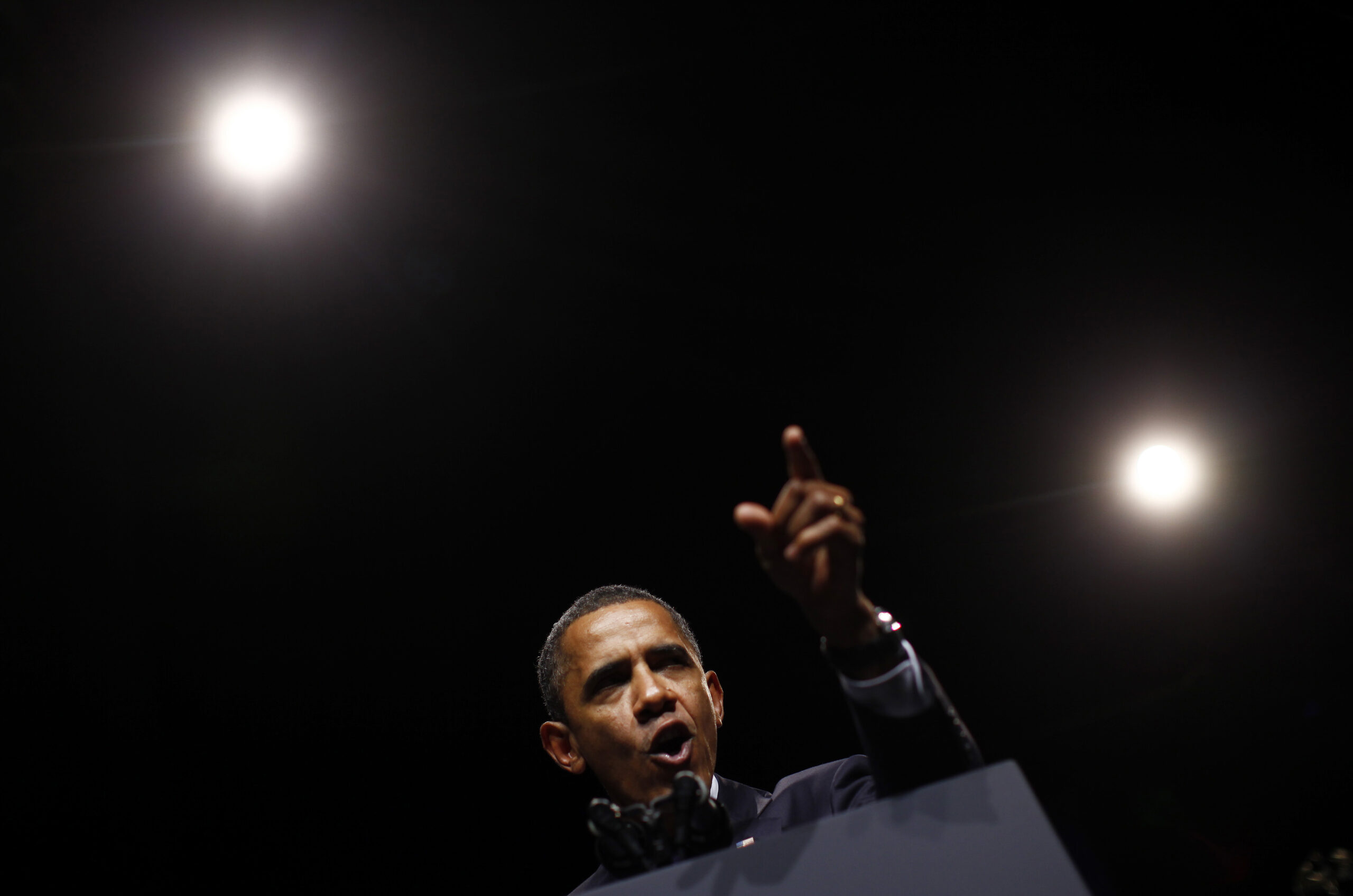 U.S. President Barack Obama speaks at a Democratic National Committee fundraiser at DAR Constitutional Hall in Washington, September 30, 2010.      REUTERS/Jim Young      (UNITED STATES - Tags: POLITICS) (Reuters)