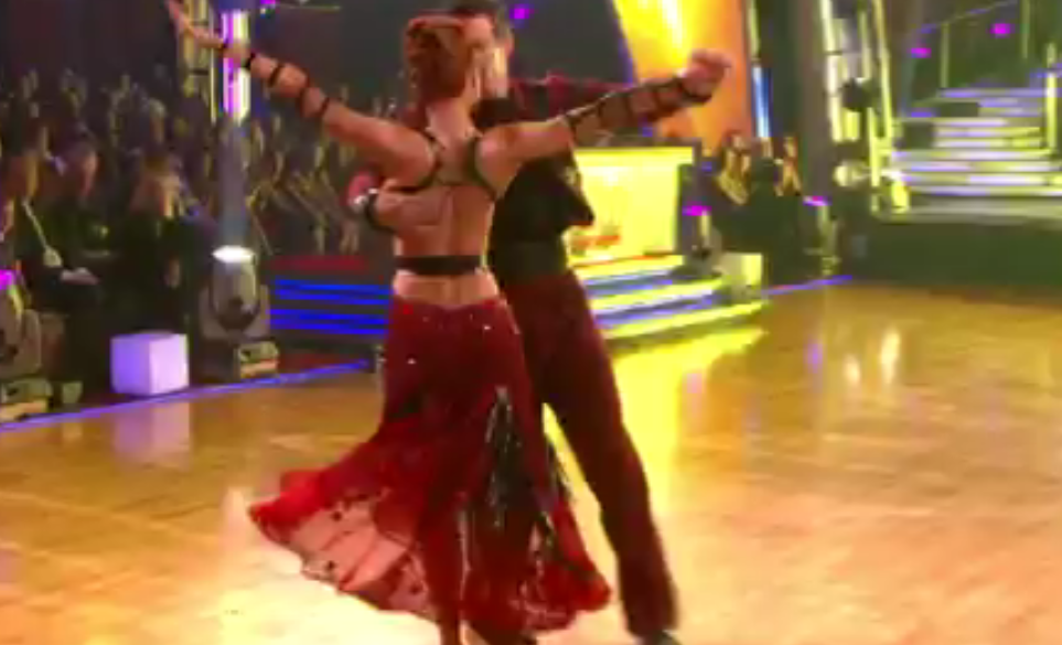 Kurt Warner performs on last night's "Dancing With the Stars"