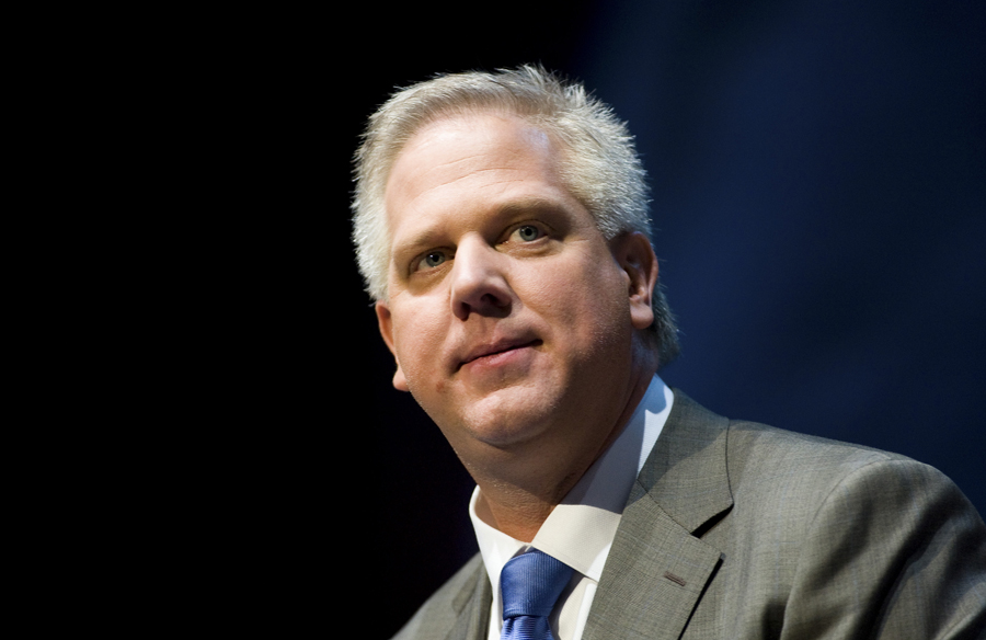 Fox News host Glenn Beck speaks during the National Rifle Association's 139th annual meeting in Charlotte, North Carolina on May 15, 2010. REUTERS/Chris Keane (UNITED STATES - Tags: POLITICS) (Â© Chris Keane / Reuters)