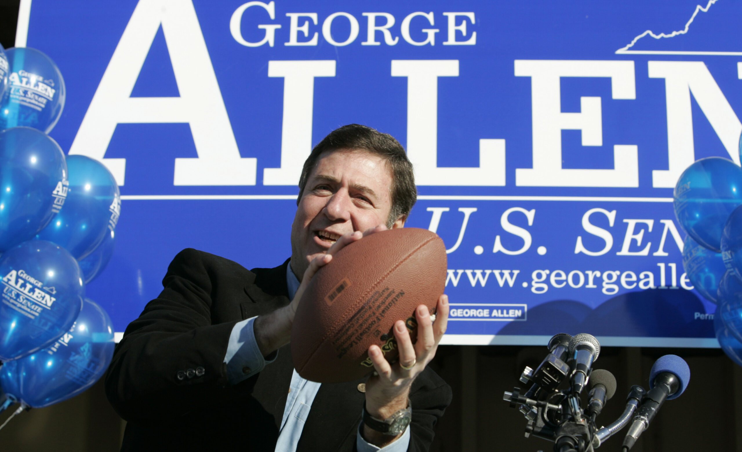 US Senator George Allen during a rally  in Springfield Springfield, Va., Saturday, Nov. 4, 2006.  (AP Photo/Steve Helber) (Steve Helber)