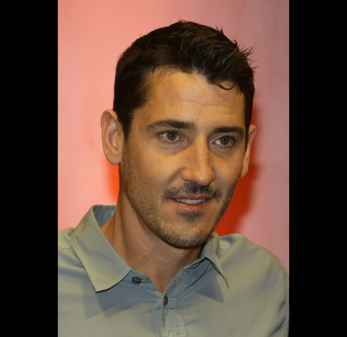 Jonathan Knight of the U.S. band 'New Kids On The Block' poses during a photo call in Munich July 9, 2008. The band, who have reunited after 14 years, are promoting their new single 'Summertime' which will be released in Germany on August 29.    REUTERS/Michaela Rehle (GERMANY) (Â© Michaela Rehle / Reuters)