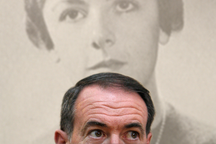 Mike Huckabee and Ann Dunham