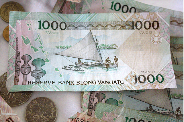 <a href="http://www.flickr.com/photos/woomer/3767151634/">Vanuatu Money</a> by <a href="http://www.flickr.com/photos/woomer/">Beckminster</a> on Flickr