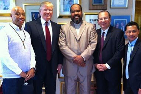 Russell Simmons and Rabbi Marc Schneier, along with Imam Shamsi Ali and Imam Mohammed Magid (President of the Islamic Society of North America), meet with Donald Trump at his office.