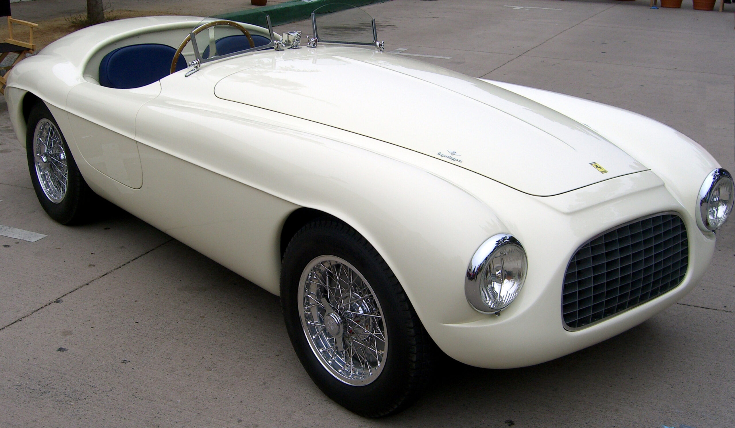 Demand for vintage cars, art, watches, rare wines expanded as the super-rich recouped crisis losses (Picasa 2.7)