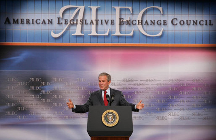 President Bush makes remarks to the American Legislative Exchange Council at the Philadelphia Marriott Hotel in downtown Philadelphia, PA (Chris Greenberg)