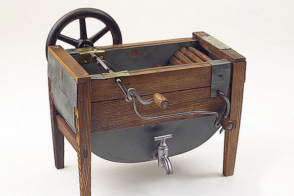 Washing Machine model, 1871. Inventor: Alfred T. Sullivan. (Rothschild Patent Model Collection/Scherzi Photography)