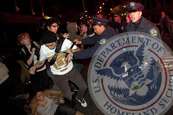 DHS denies role in OWS evictions (AP/John Minchillo/Salon)
