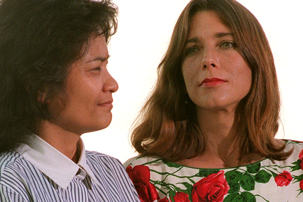 Genora Dancel, left, and Ninia Baehr, plaintiffs in a Hawaiian anti-gay marriage case. (AP)
