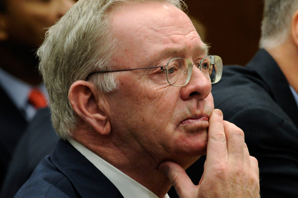 Richard Syron, nice with blind eye (AP/Susan Walsh)