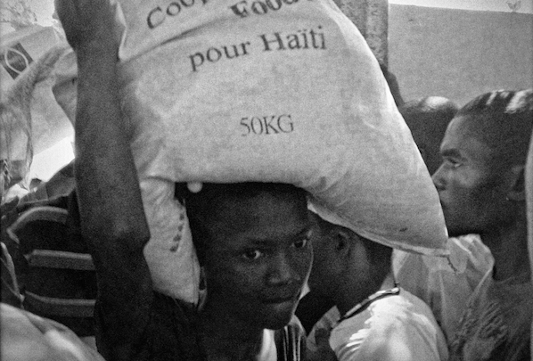 People receiving food at a handout by the Taiwanese organization Chinque (Ron Haviv/GlobalPost/VII)