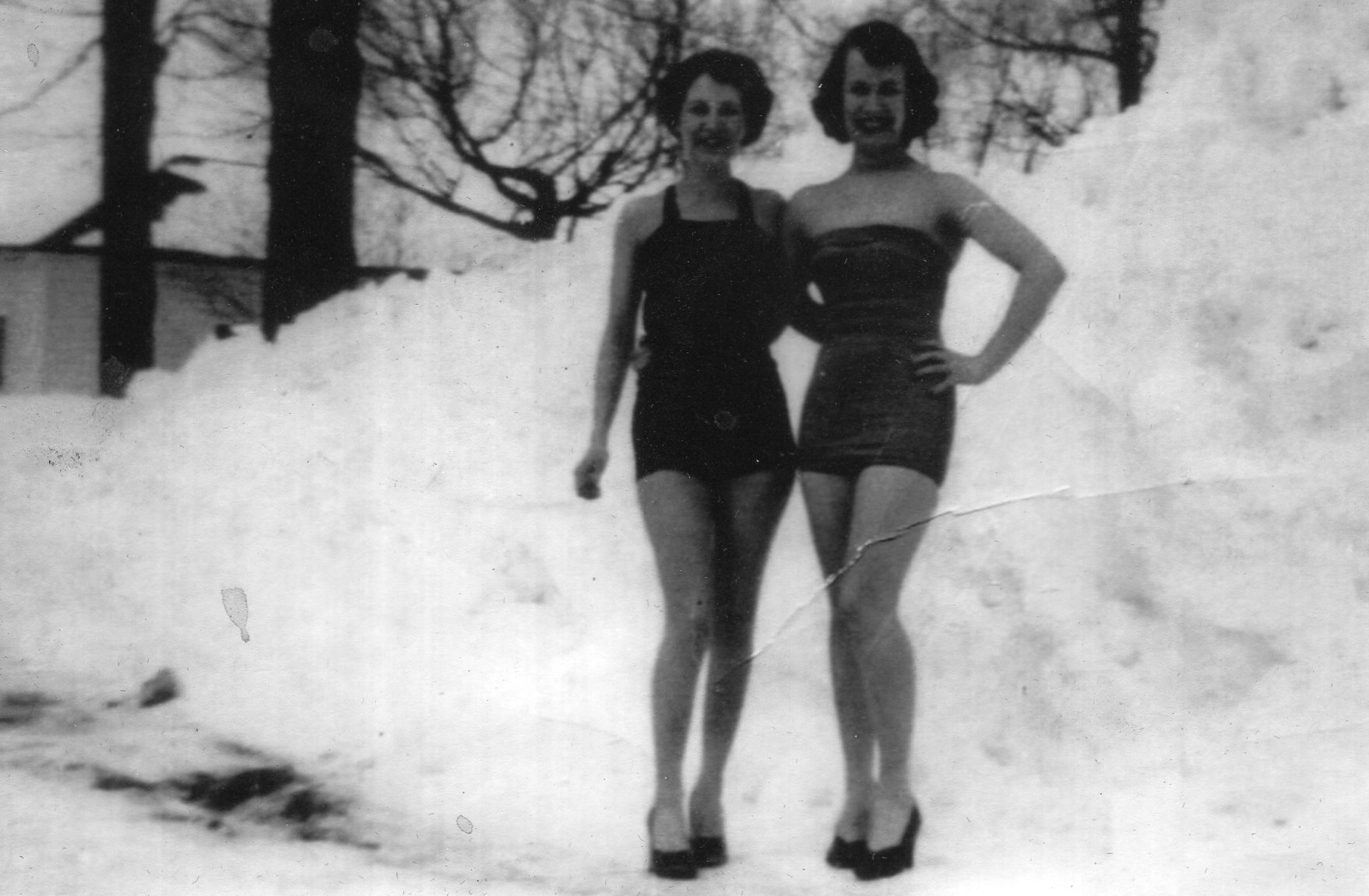 Carol with her sister Joanne (Courtesy of Carol)