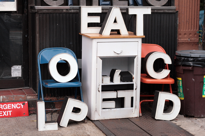 (Molly Woodward/<a href="http://vernaculartypography.com/">Vernacular Typography</a>)