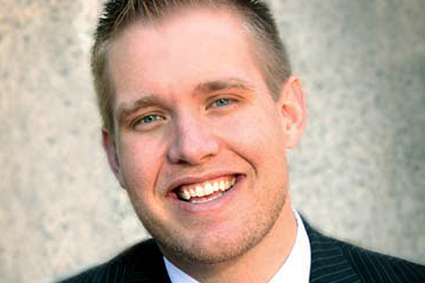 Dan Pearce (<a href='http://www.danoah.com'>danoah.com</a>)