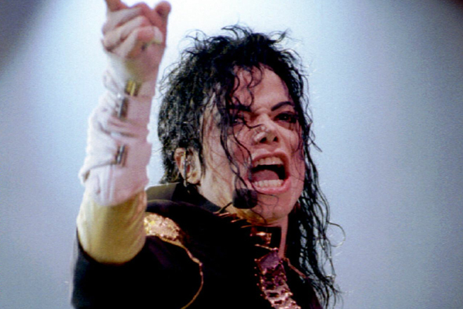 Michael Jackson (Reuters/Kimimasa Mayama)