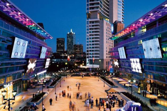 (Dallas Convention and Visitors Bureau/Salon)