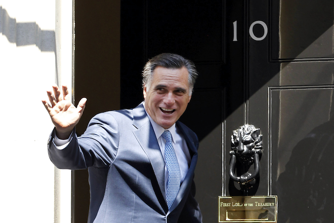 U.S. Republican presidential candidate Mitt Romney arrives at 10 Downing Street to meet with British Prime Minister David Cameron in London. (Reuters/Jason Reed)