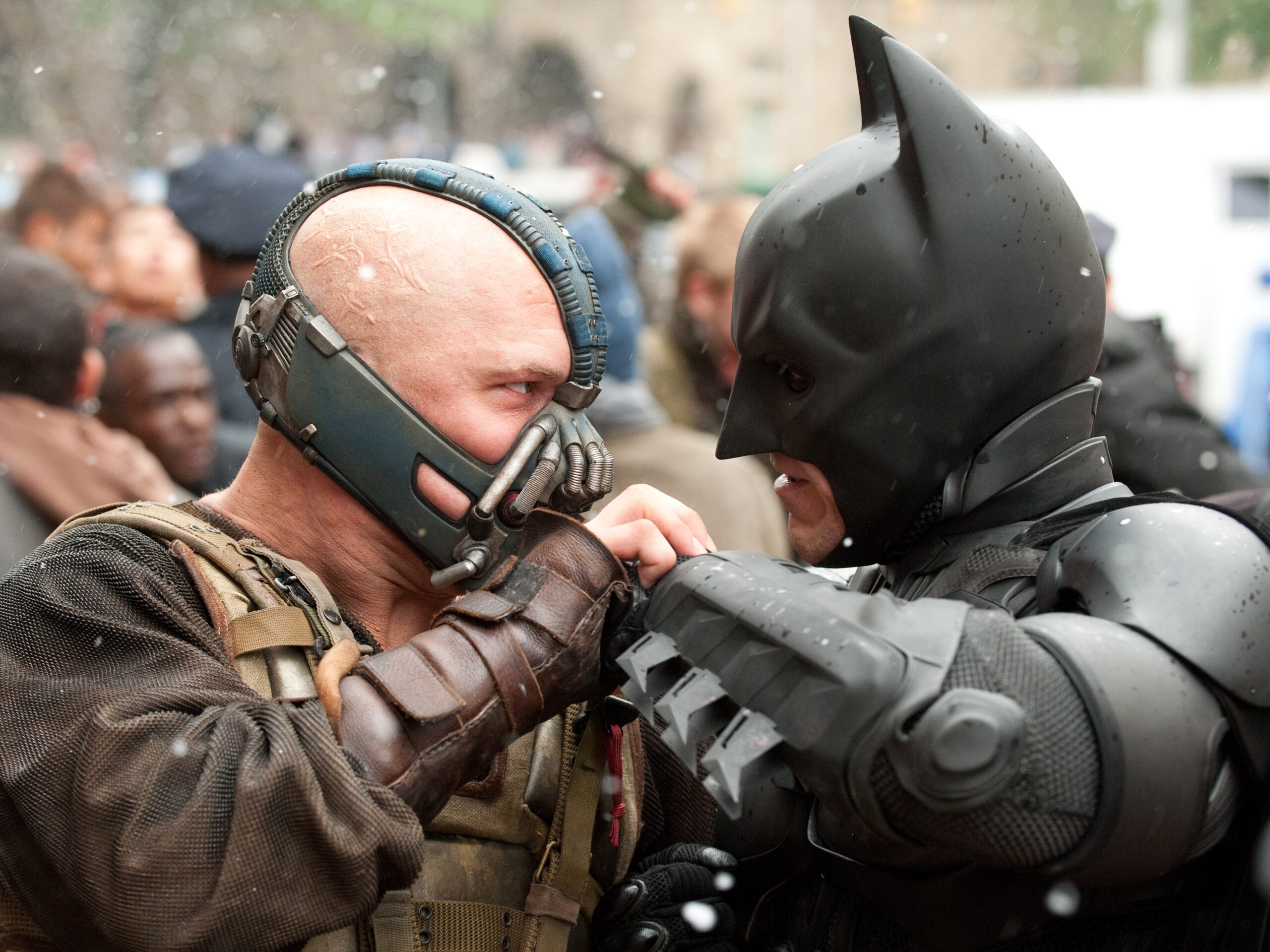 (L-r) TOM HARDY as Bane and CHRISTIAN BALE as Batman in Warner Bros. Picturesâ and Legendary Picturesâ action thriller âTHE DARK KNIGHT RISES,â a Warner Bros. Pictures release. TM and Â© DC Comics (Ron Phillips)