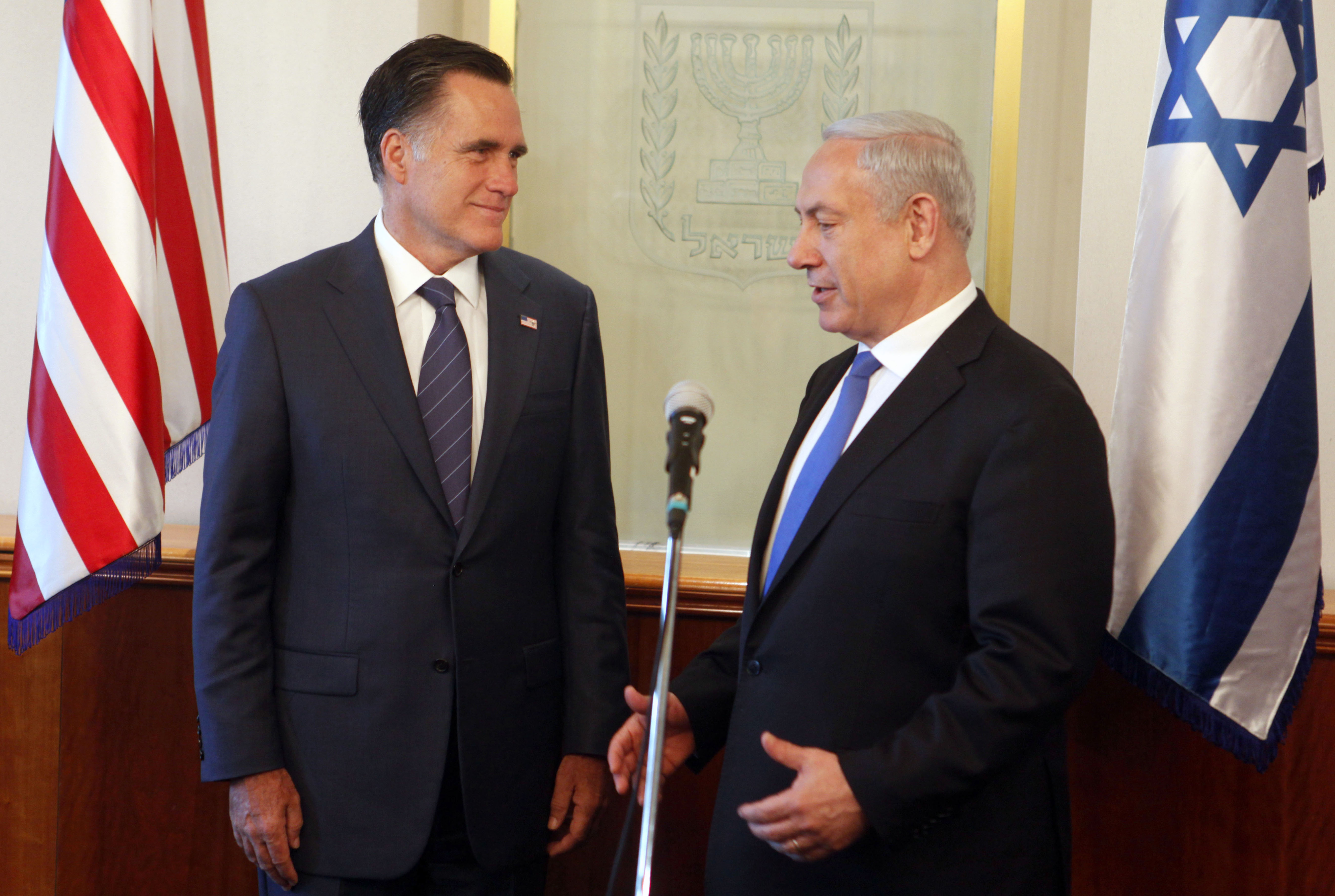 Israeli Prime Minister Benjamin Netanyahu, right, and US Republican presidential candidate Mitt Romney. (AP/Lior Mizrahi)
