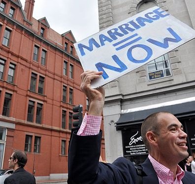 Former state representative John Eder of the Maine Green Independent Party demonstrates for same sex marriage in June, 2011. (Wikipedia/John Eder)