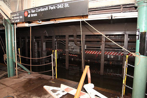 Platform at South Ferry station, Manhattan (MTA Photos)