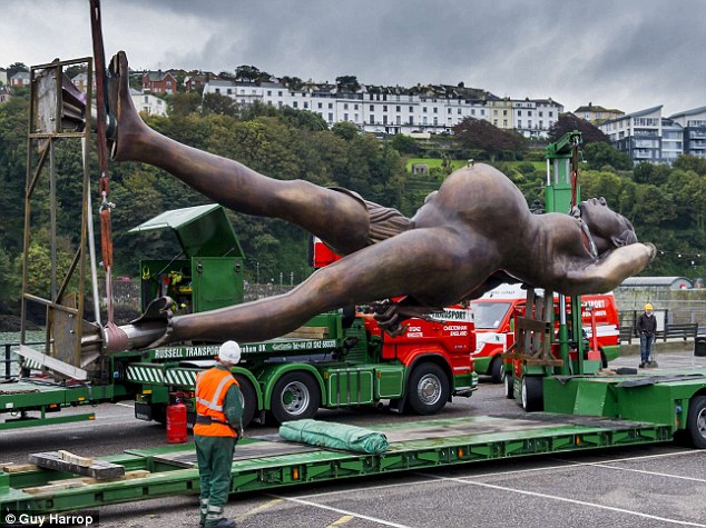 (© Guy Harrop)