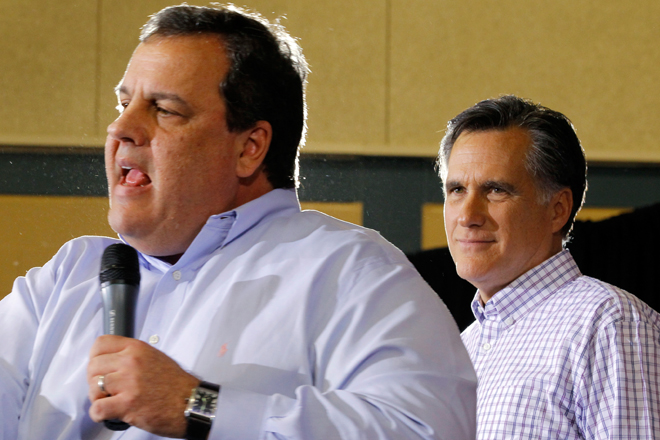 Chris Christie and Mitt Romney (Reuters/Brian Snyder)