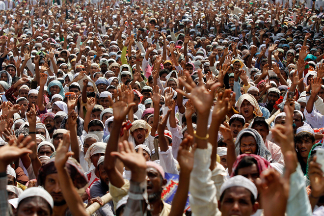 Muslim demonstrators shout anti-U.S slogans during a protest against a film they consider blasphemous to Islam. (Reuters/Rupak De Chowdhuri)
