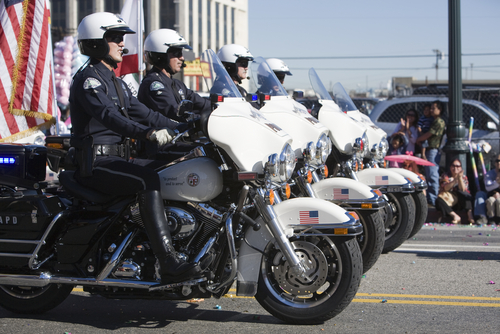 LAPD officers (<a href="http://www.shutterstock.com/gallery-50543p1.html?cr=00&pl=edit-00">Jose Gil</a> / <a href="http://www.shutterstock.com/?cr=00&pl=edit-00">Shutterstock.com</a>)