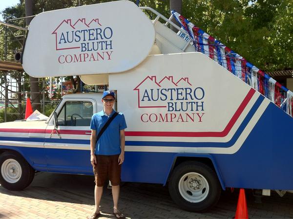 The new Bluth truck, owned by the Lucilles, on the set of "Arrested Development" (@LegoRing)