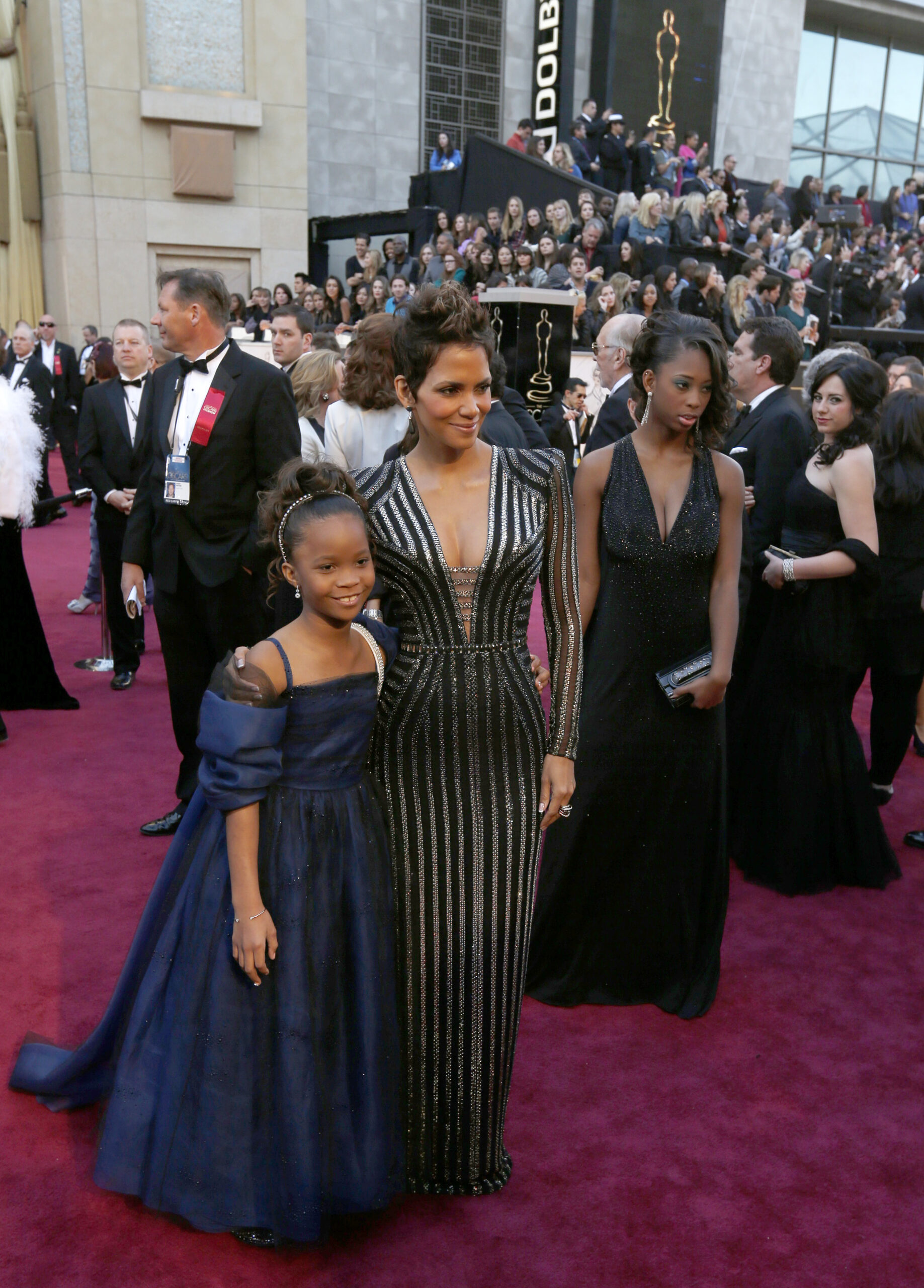 Halle Berry (center) poses with Quenzhane Wallis (left) at the 85th Academy Awards in Hollywood Feb. 24, 2013 (Reuters)