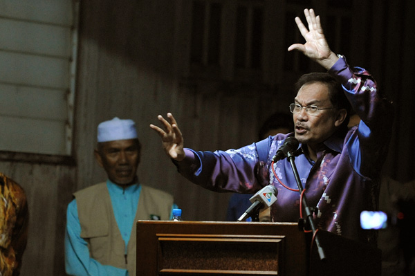 The object of paid criticism, Malaysian politician Anwar Ibrahim (Wikimedia)